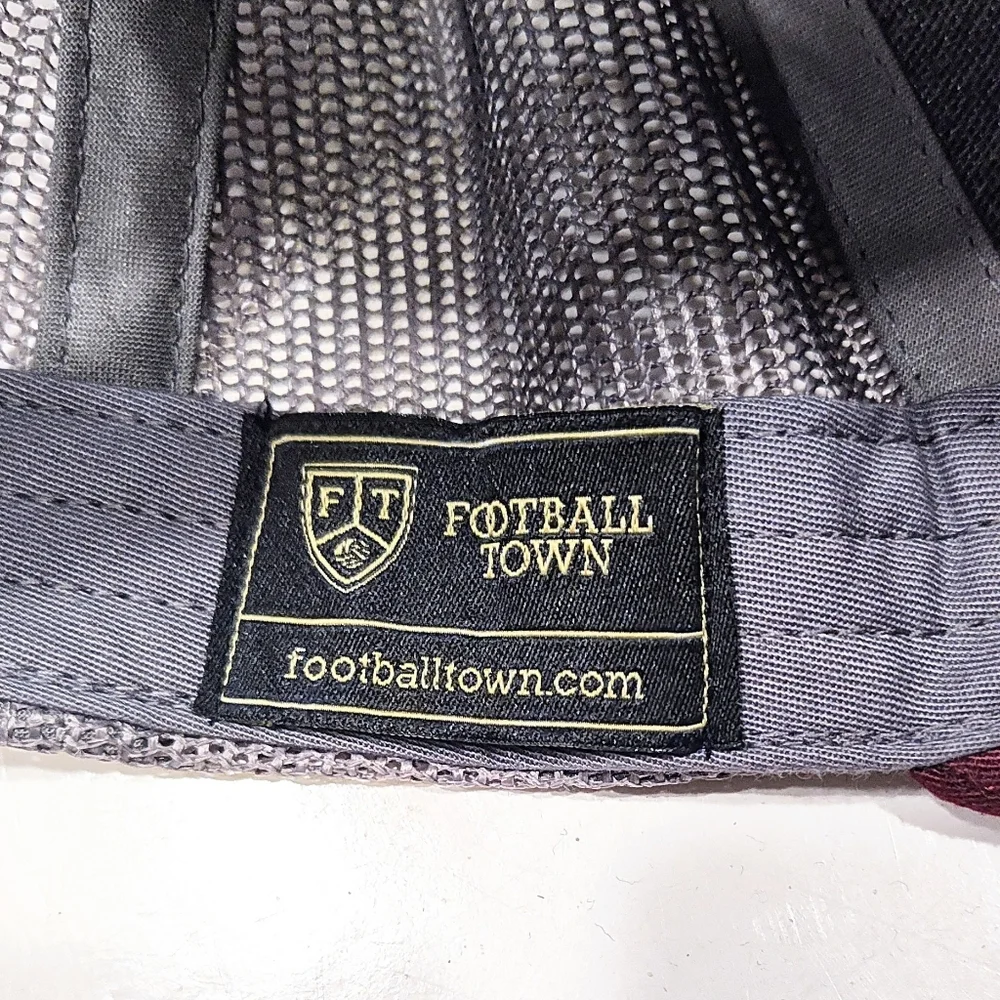 Liverpool FC Liver Bird Trucker Hat Burgundy Mesh Snapback Soccer Football Cap